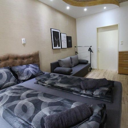 Family Quad Room Rf Vienne Extérieur photo