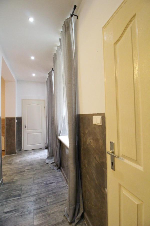 Family Quad Room Rf Vienne Extérieur photo