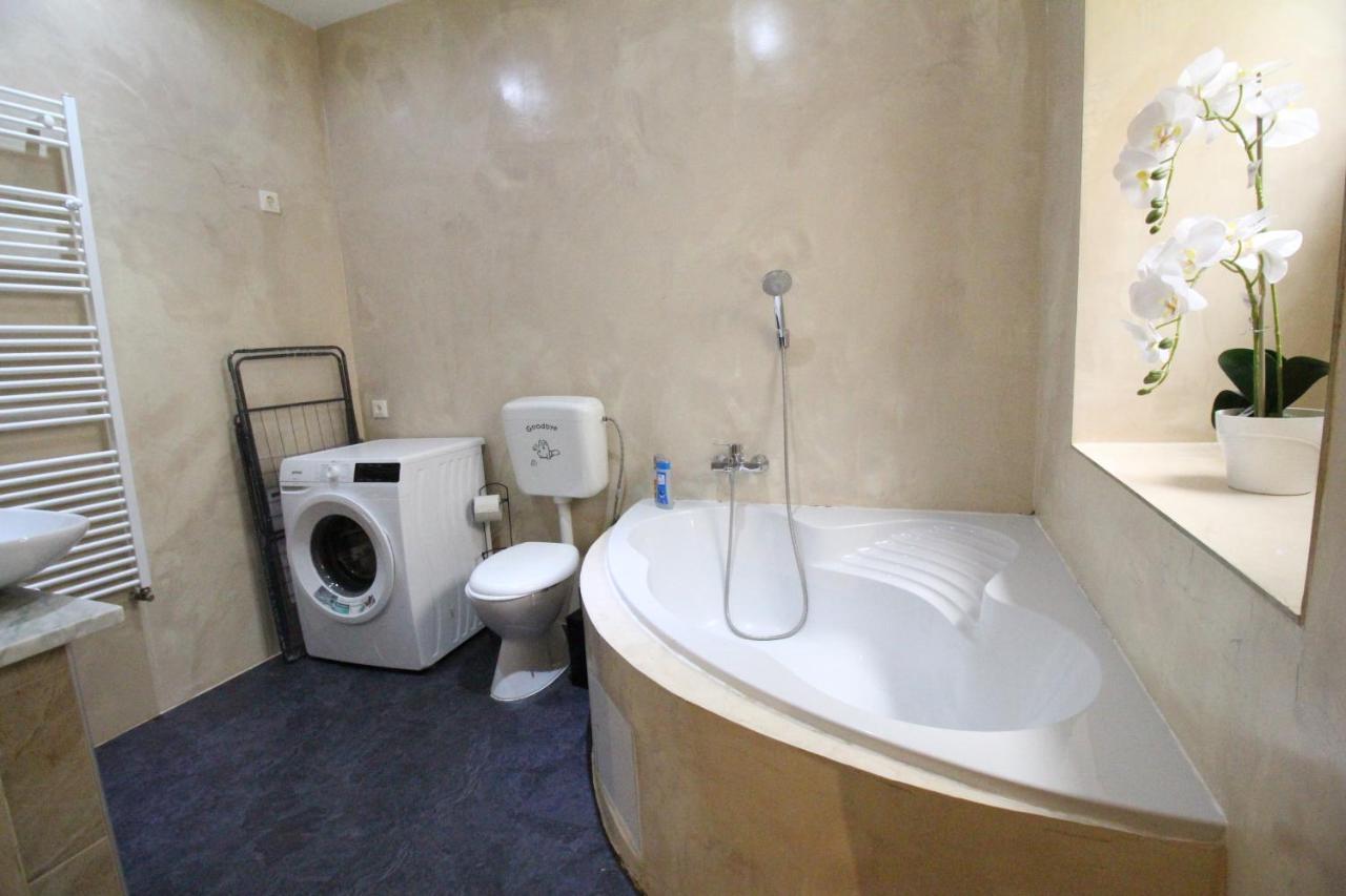 Family Quad Room Rf Vienne Extérieur photo